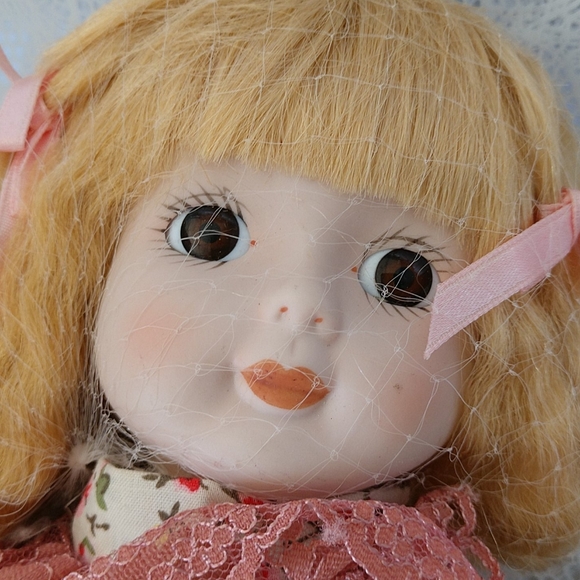 Vtg Porcelain Doll in Floral Red Pink Yellow Dress - Picture 4 of 8